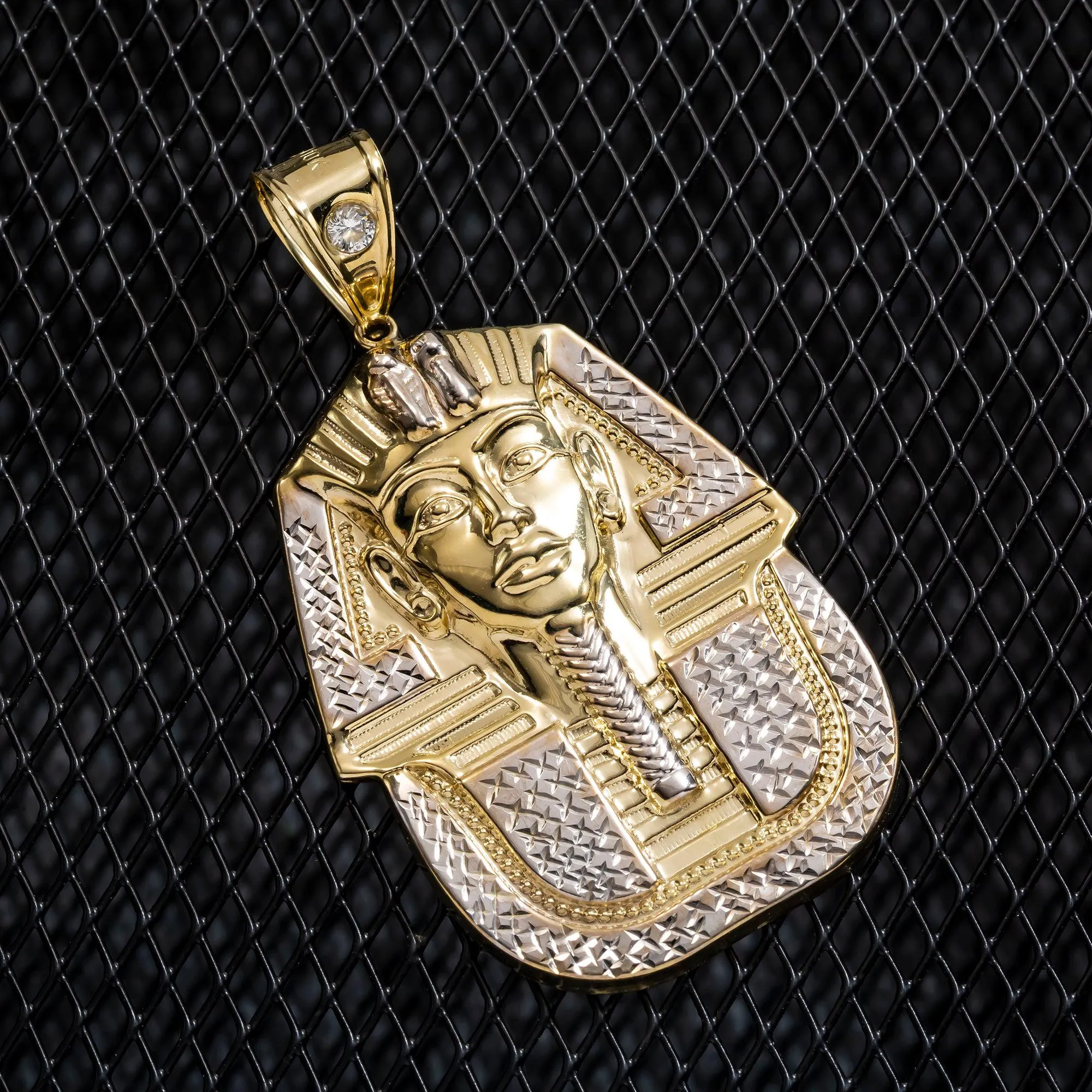 10K GOLD TWO TONE KING TUT WITH ROUND DIAMOND PENDANT 11.1G