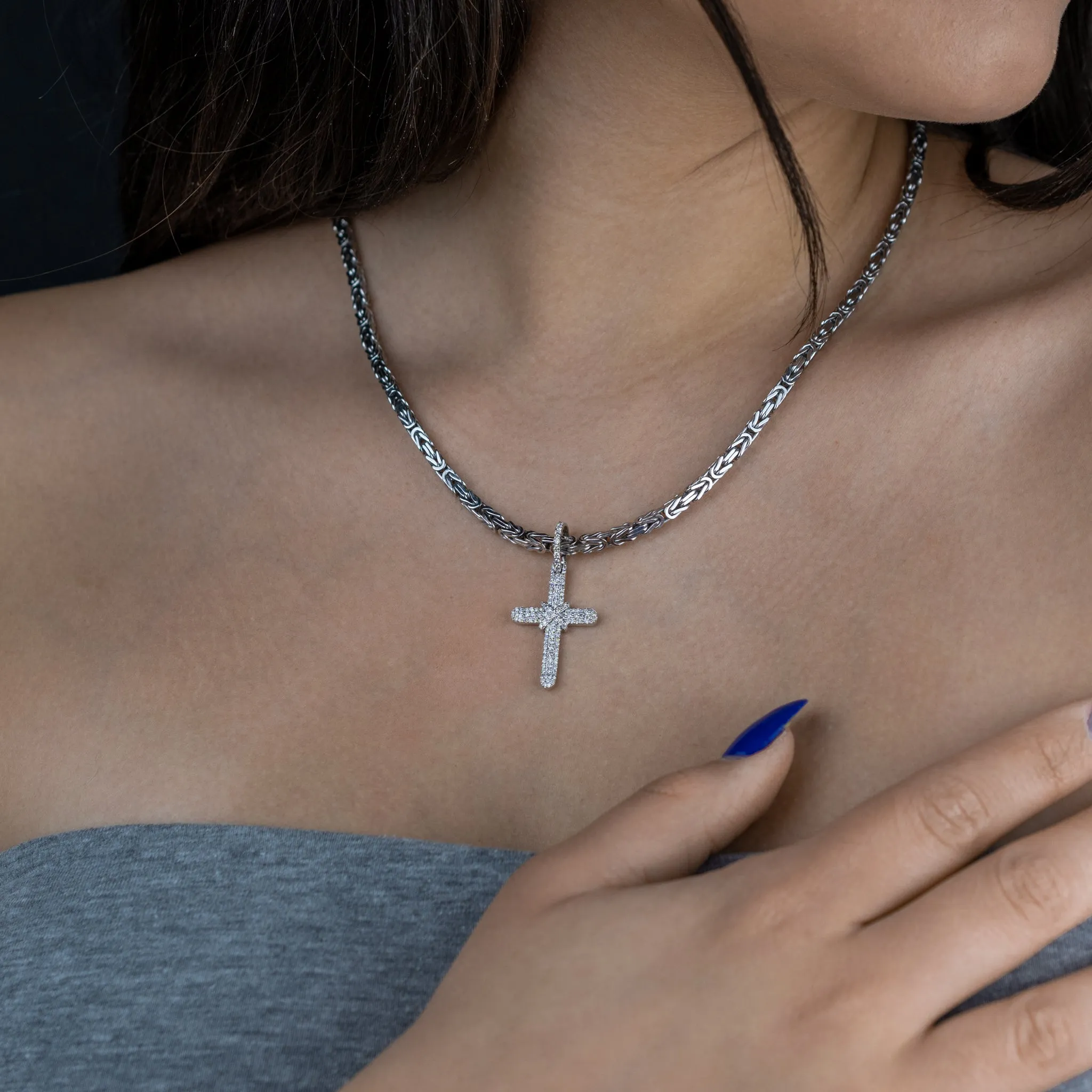 10K White Gold Diamond Cross Pendant 0.60 ctw