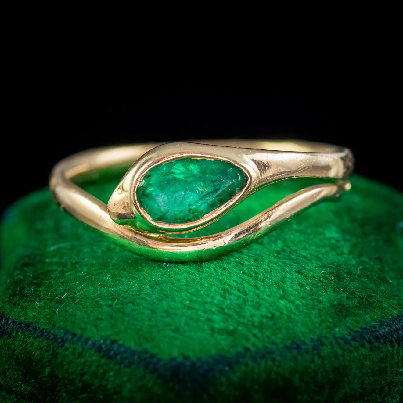 Antique French Emerald Snake Ring 18ct Gold 0.60ct Emerald Circa 1900