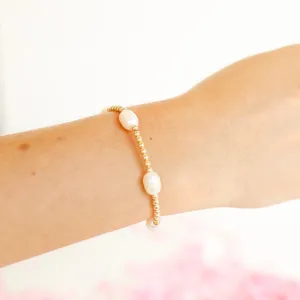 Beaded Blondes | Poppi Pearl Bracelet in Gold