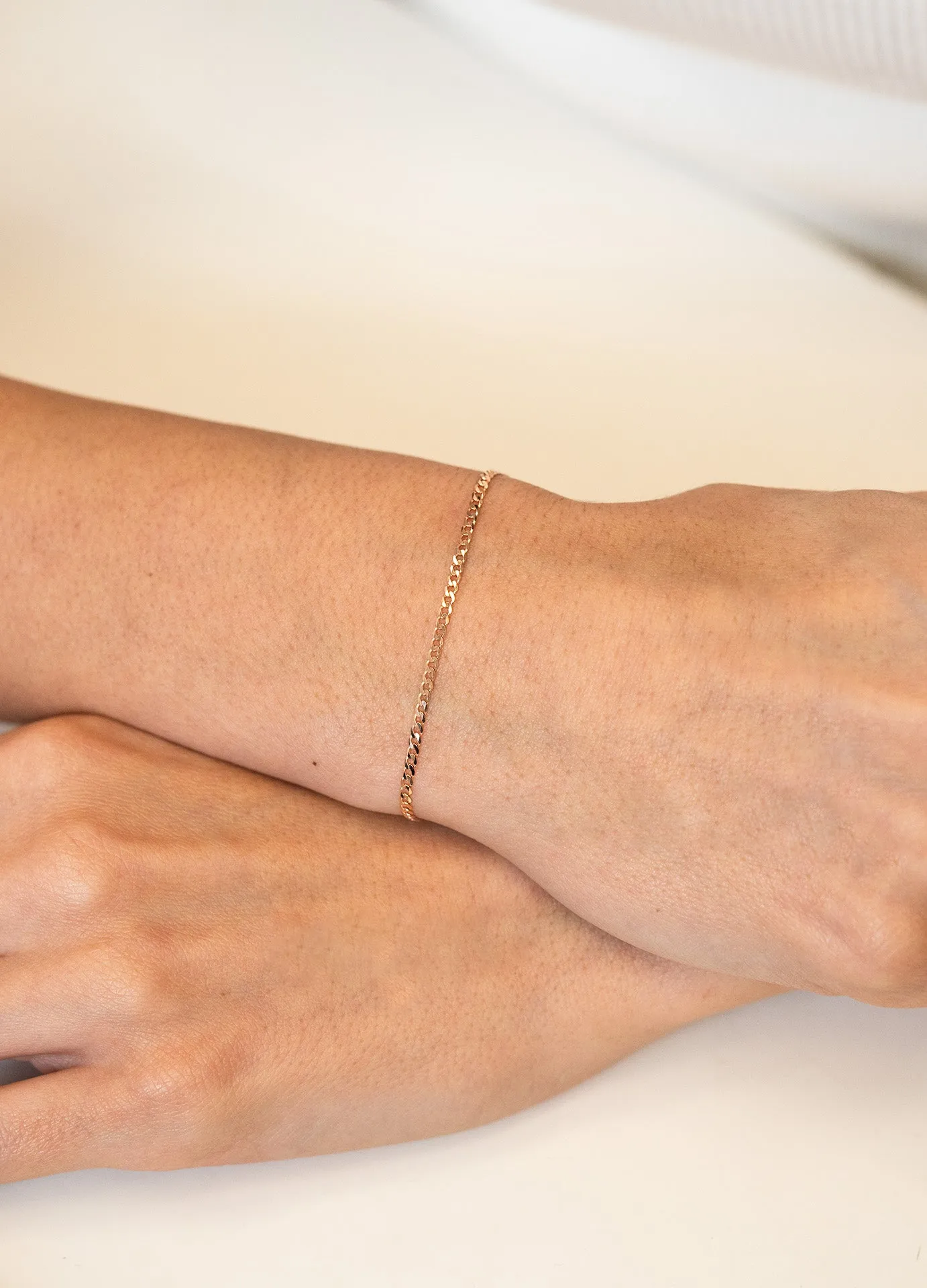 Dainty Curb Chain Bracelet