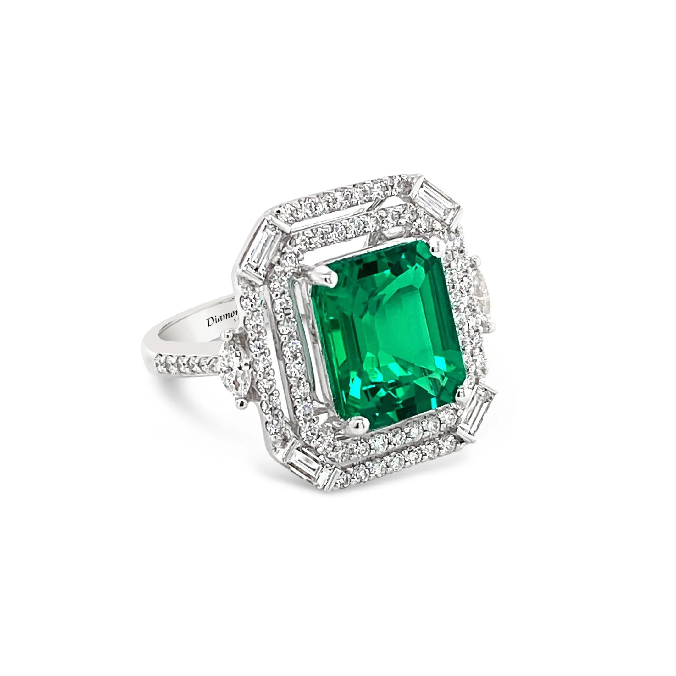 Emerald & Diamonds "Esmeralda" Ring