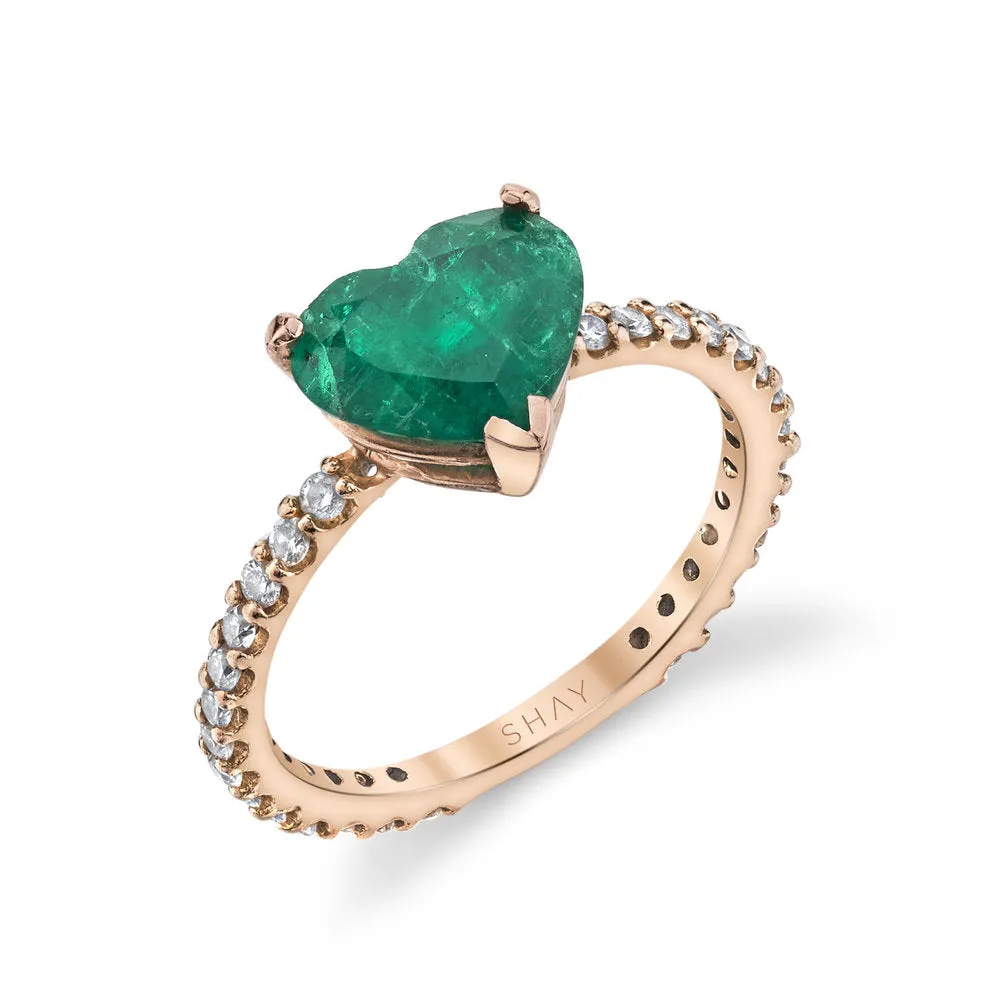 EMERALD HEART PINKY RING