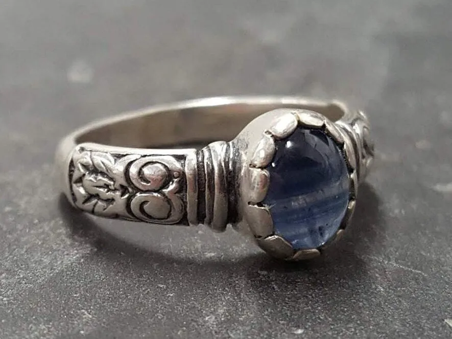 Genuine Sapphire Ring - Blue Solitaire Ring - Vintage Tribal Band