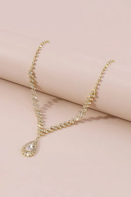 Gold Rhinestone Claw Chain Pendant Necklace