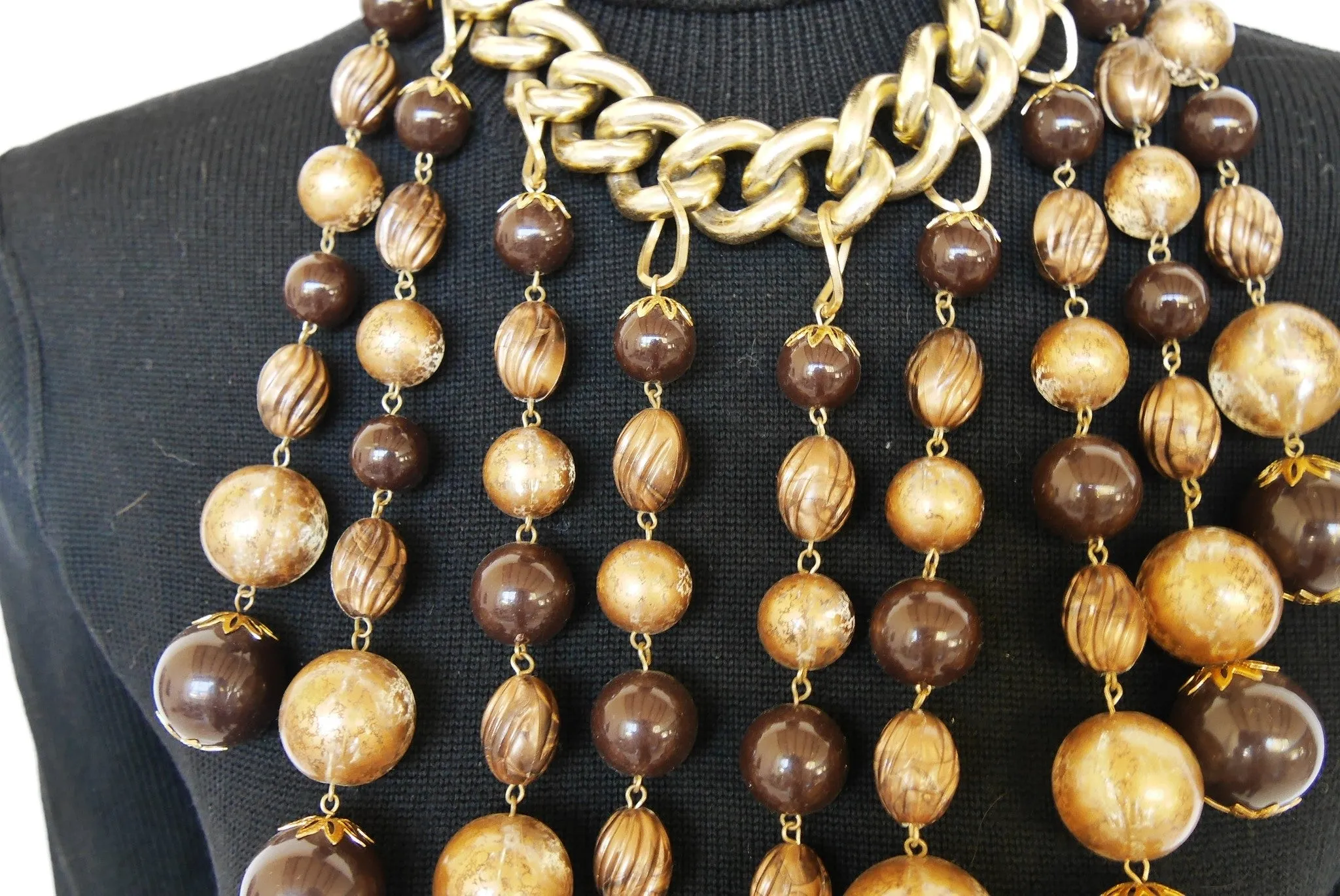 Massive 80s necklace with glass pendant balls.